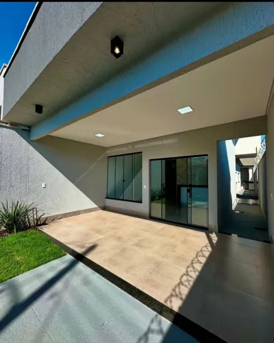 Casa Lindissima !!! 3 Quartos - Acabamento Alto Padrão - Res. Petrópolis