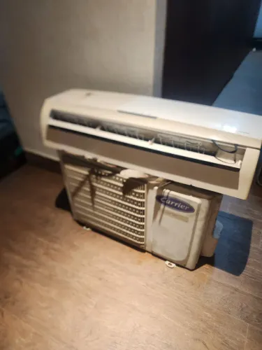Ar 18000 btu CARRIER inverter  com defeito 