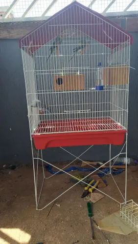 Vendo ou troco duas Gaiolas