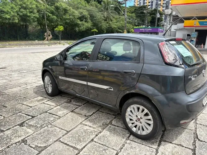 Fiat Punto Attractive 1.4 Fire Flex 8V 5P 2014