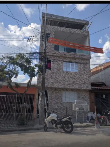 Alugo casa de 4 comados 