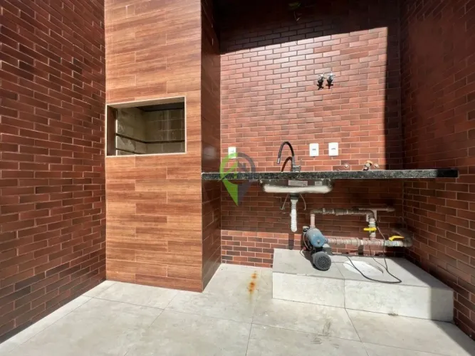Casa duplex em condomínio 3 dormitórios à venda no Gonzaga com 2 vagas e área gourmet