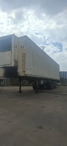 Carreta Bau Frigorífico Ano 1990 24 palets motor energia e diesel Romildo *
