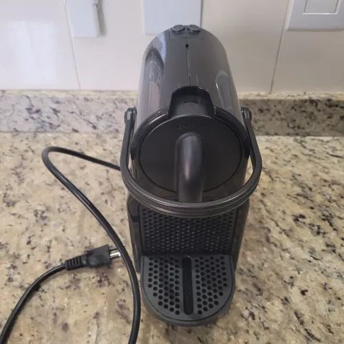Cafeteira de cápsula Nespresso Inissia D40