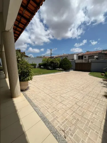 Vendo Excelente Casa no Olho D Água lado Praia Valor 1.600,000,00