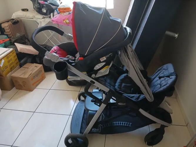 Carrinho de gêmeos graco