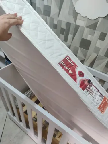 Berço com colchão