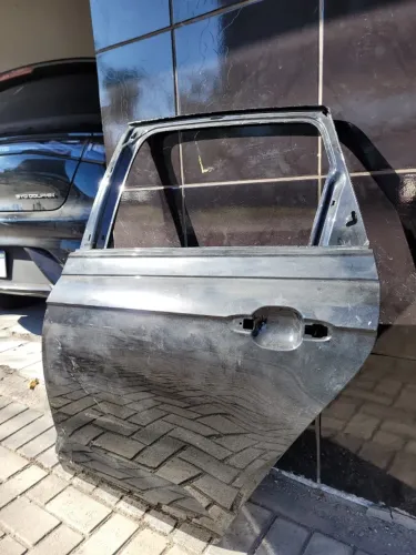 Porta traseira esquerda - Polo Hatch - 2021 a 2026