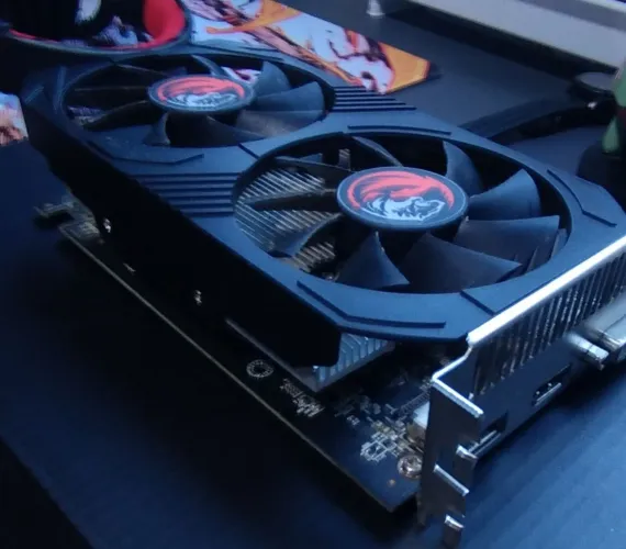 RX 550 PCYES 4GB DDR5 - Bom Estado