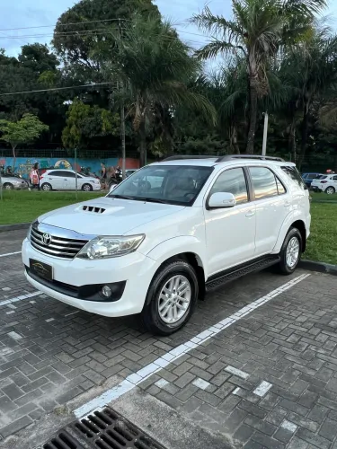 Toyota Hilux SW4 SRV D4-d 4X4 3.0 TDI Dies. AUT 2012