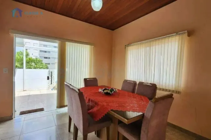 Casa de 5 quartos a venda