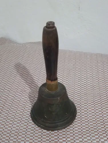 Sino antigo tipo igreja.