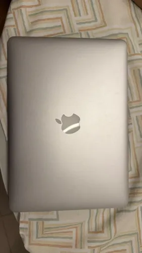 Mac book Air quero vídeo game
