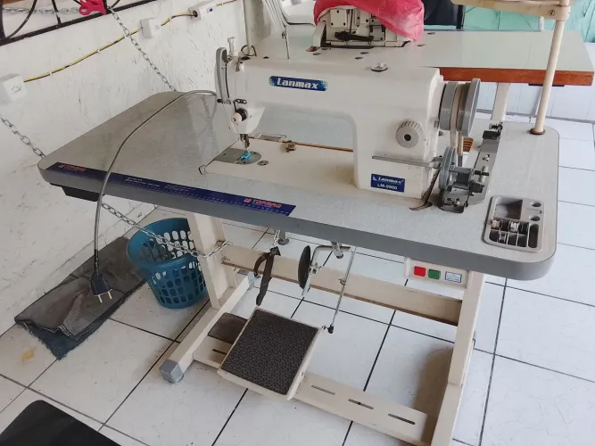 Máquinas de Costura Industrial Reta e Interlock 