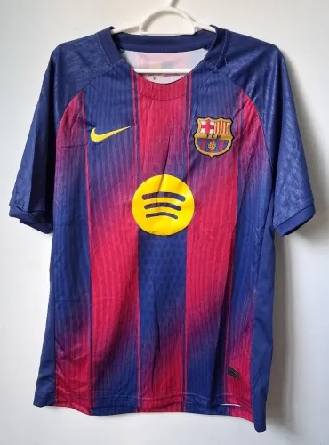 Camisa titular do Barcelona, tamanho (M) da temporada 2025/2026