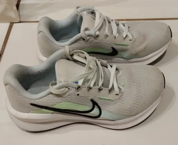 Tênis Nike downshifter 13. Tamanho 35