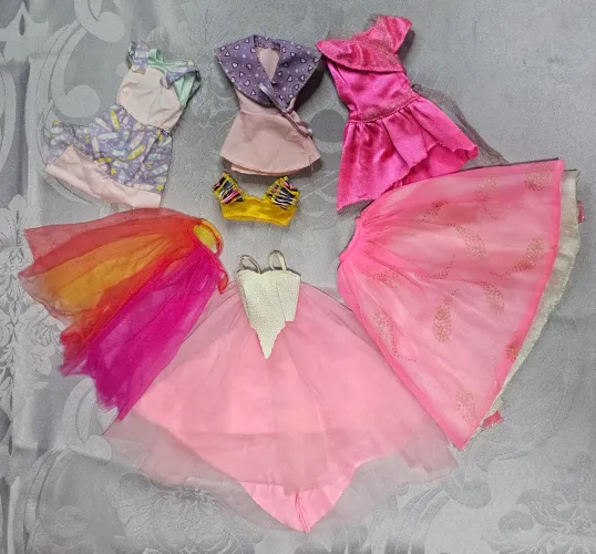 Barbie - lote roupas (estrela e mattel)
