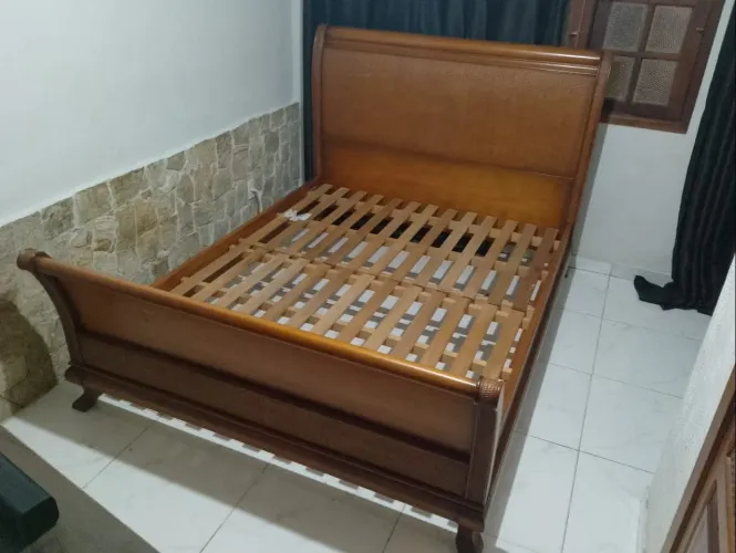 Cama de casal Queen Modus Vivendi
