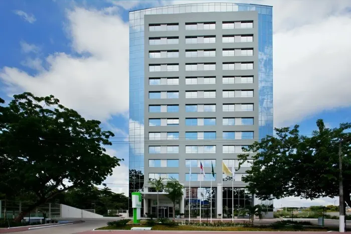 Flat no pool hoteleiro à venda em Manaus 27m² no Holiday Inn alta rentabilidade