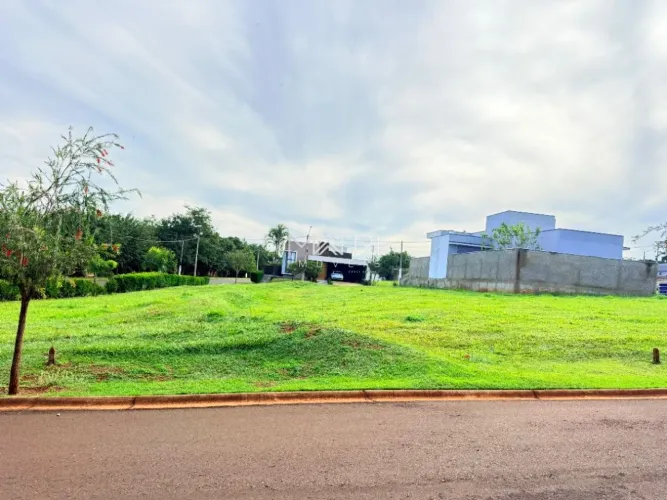 Terreno à venda no Condomínio Volpi em Araraquara