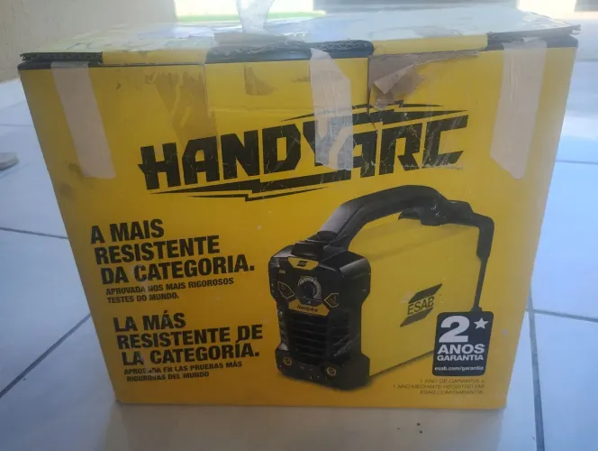Máquina de solda esab