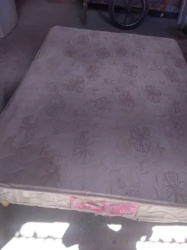 Vendo base para cama box