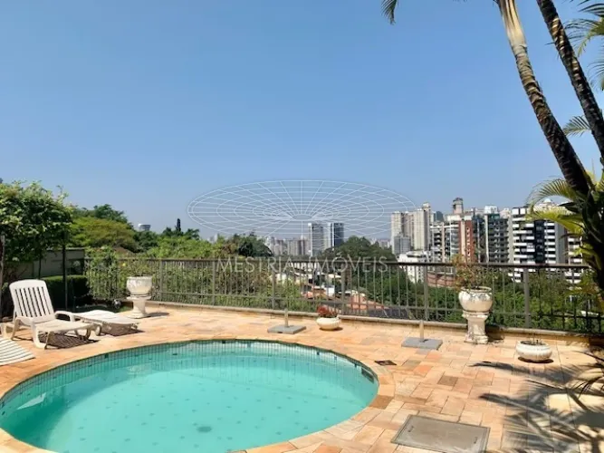 Linda casa em condominío no Morumbi!
