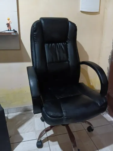 Cadeira Presidente seminova