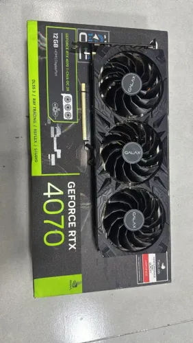 RTX 4070 12GB Gddr6X galax 1 click OC *Defeito
