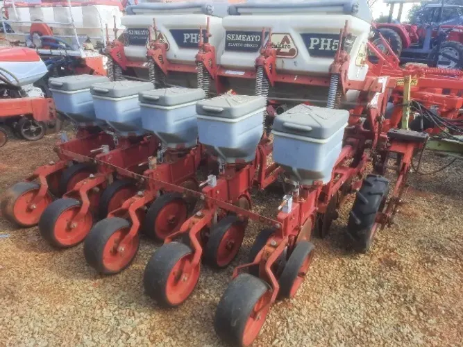 Implemento agricola - plantadeira