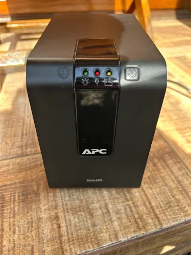 Nobreak APC Back-UPS 700