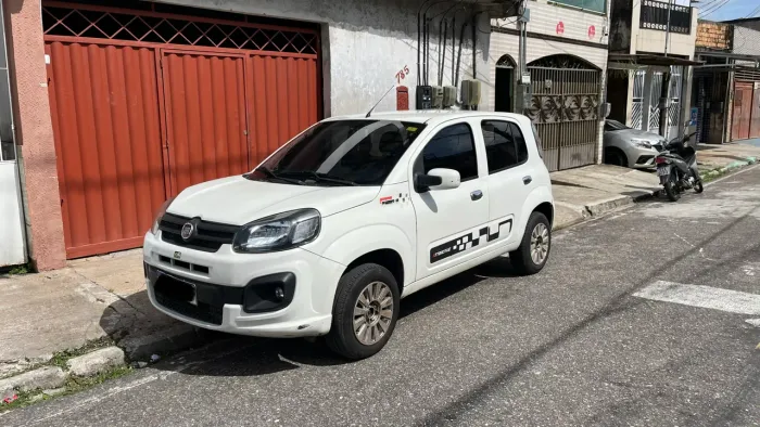 Fiat Uno Attractive 1.0 EVO Fire Flex 8V 5P 2021
