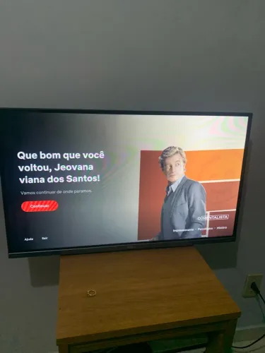 Tv smart em ótimo estado quase não foi usada.tá funcionando 100%,com controle.