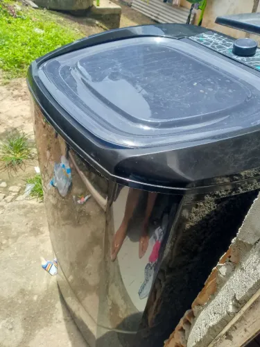 Tanquinho de lava roupa