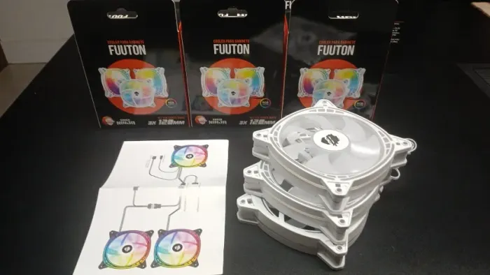 Kit 3 Fans Fuuton Branco ARGB com com controle dos leds, novo lacrado na caixa.