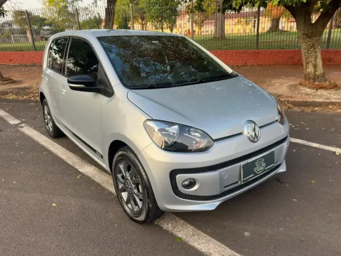 Volkswagen Up! RUN 1.0 Total Flex 12V 5P 2017