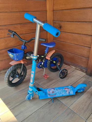 Bicicleta aro 12 e patinete