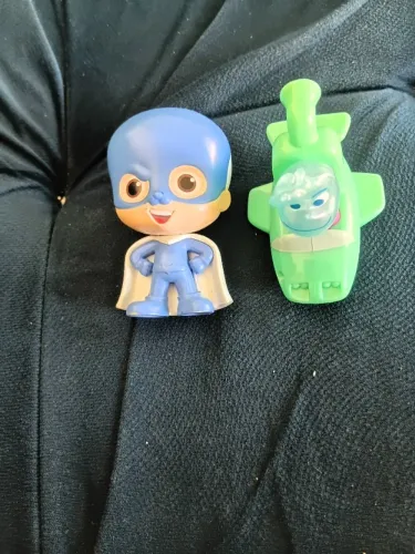 2 brinquedos serve para completar coleção ou brincar