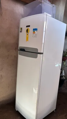 Vendo geladeira duplex precisa colocar gás