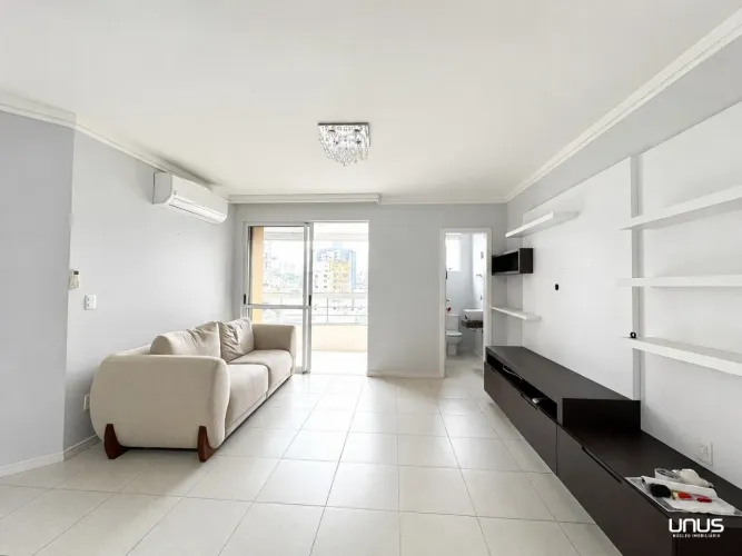Apartamento com 4 dormitórios à venda em Florianópolis