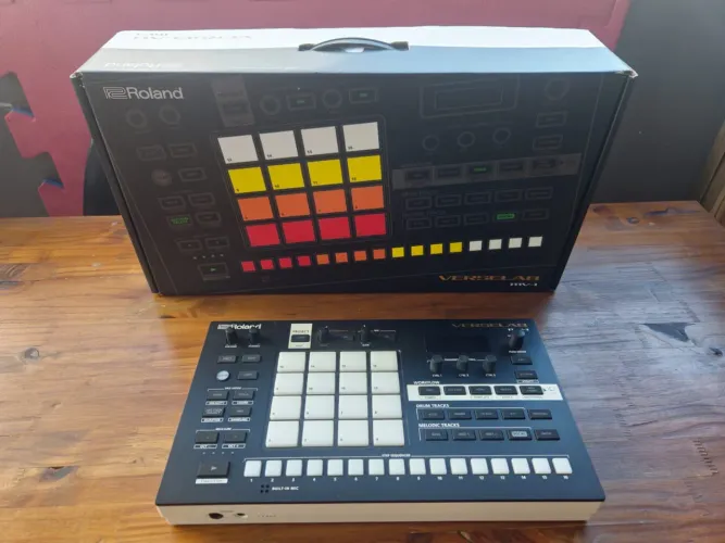 Roland Verselab MV-1 impecável