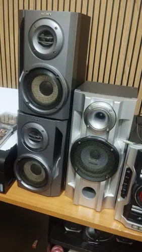 Mini system Sony GENEZI com fita K7 e 3 CDs 