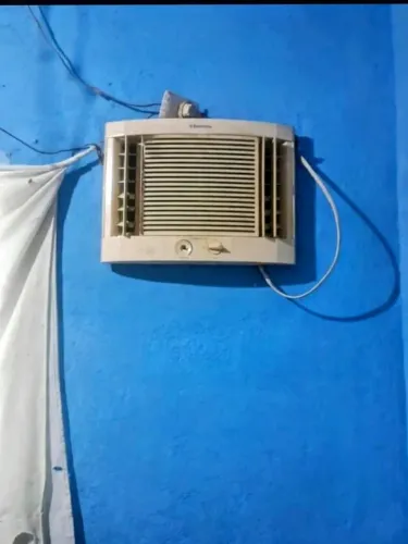 Vendo este ar condicionado top so usa 110 vts
