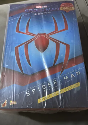hot toys spider man no way home