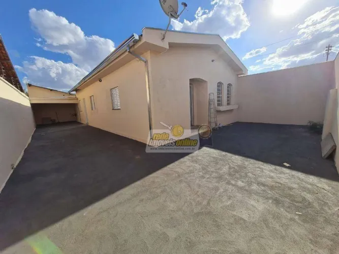 Terreno com 3 Casas para Investimento, 249 m² por R$ 650.000