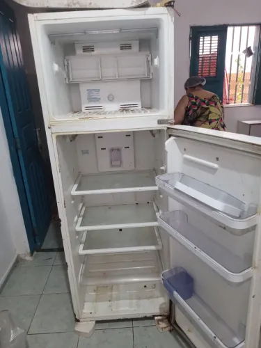 Geladeira eletro Lux