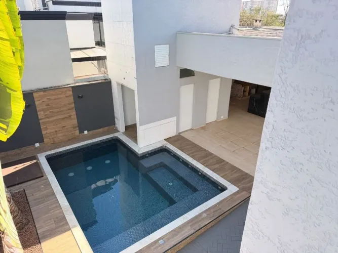 Casa com 3 dormitórios à venda, 389 m² por R$ 1.800.000 - Residencial Imigrantes - Nova Od