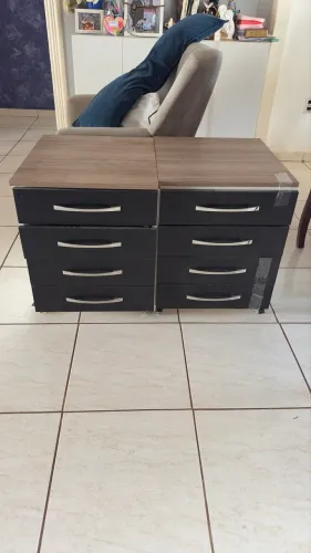 Gaveteiro de 4 gavetas com rodinhas