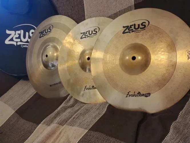 Pratos Zeus, Chimbal 14, Crash 18, Oportunidade, Bag Divisória. Hybrid, Custom. b20, b8.