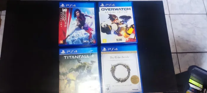 Lote de 5 Jogos de Playsation 4 / Sortidos Destiny Elder Overwatch
